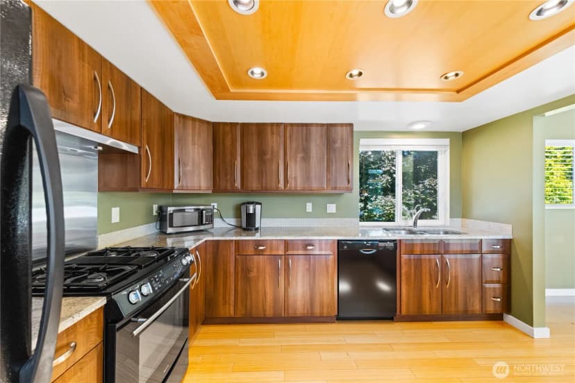 Property photo for 13650 Harbor Lane, Anacortes photo 9