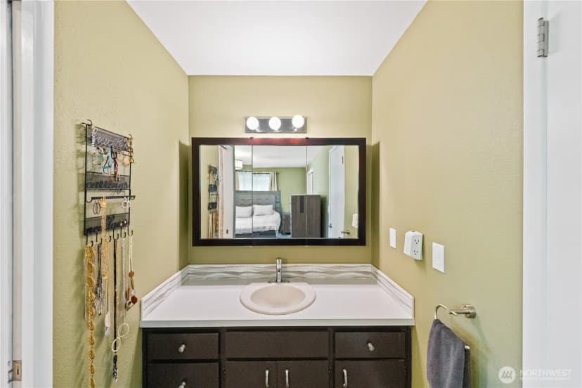 Property photo for 13650 Harbor Lane, Anacortes photo 20