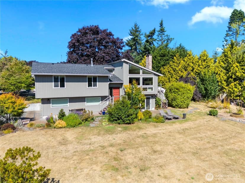 Property photo for 13650 Harbor Lane, Anacortes photo 2
