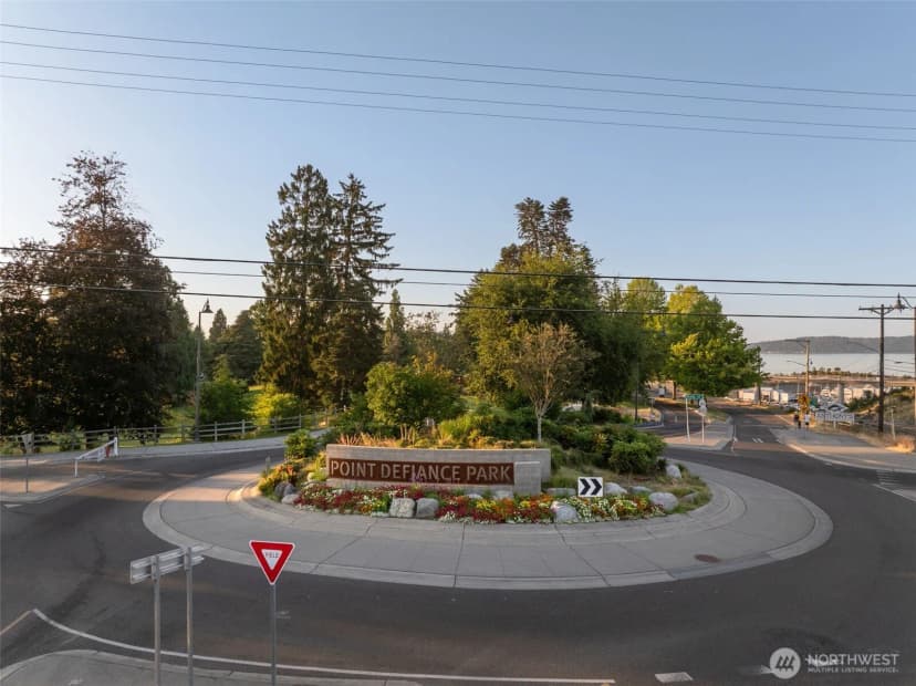Property photo for 3820 N Commencement Bay Drive, Tacoma photo 27