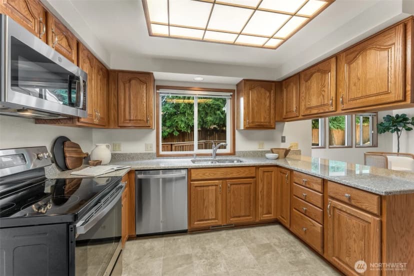 Property photo for 3820 N Commencement Bay Drive, Tacoma photo 8