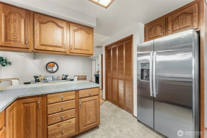 Property photo for 3820 N Commencement Bay Drive, Tacoma photo 9