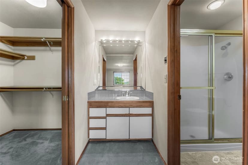 Property photo for 3820 N Commencement Bay Drive, Tacoma photo 16