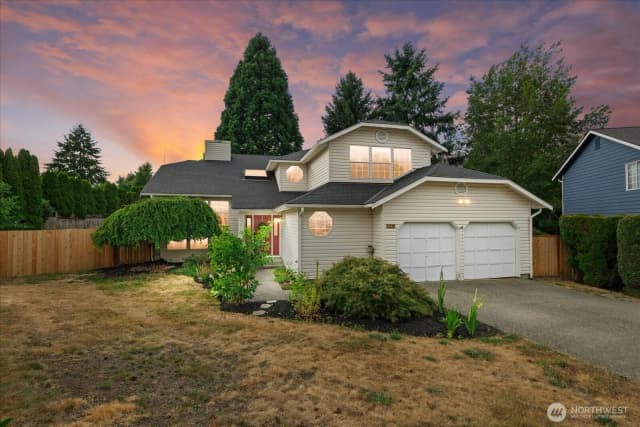 Property photo for 11210 Se 219th Place, Kent