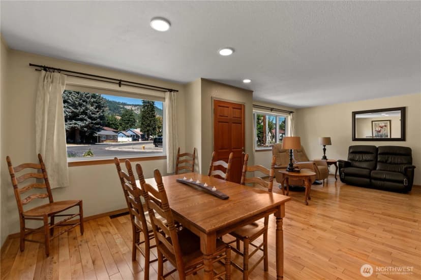 Property photo for 121 Benton Street, Leavenworth photo 4
