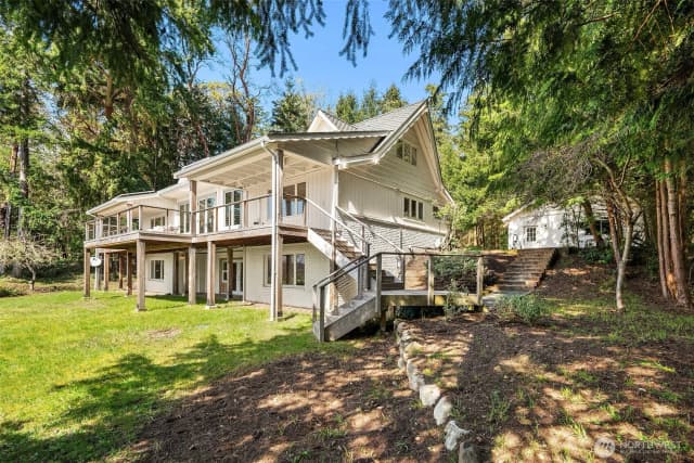 Property photo for 9423 Sw Bayview Drive, Vashon photo 2