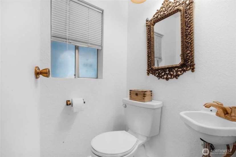 Property photo for 18820 W 51st Place, Lynnwood photo 18