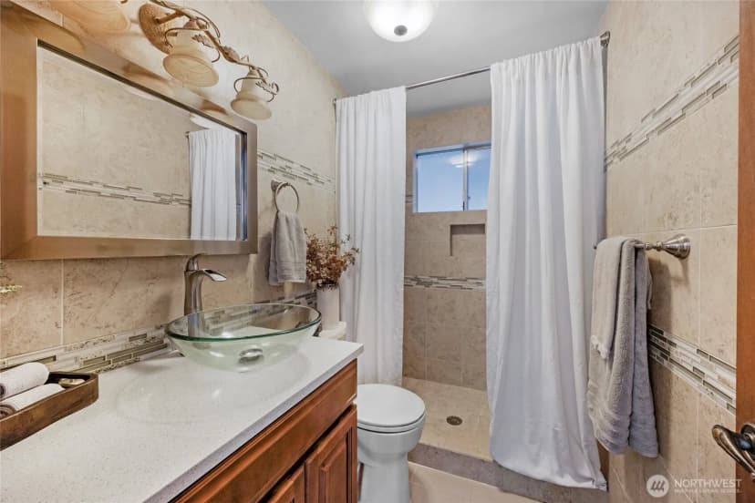 Property photo for 18820 W 51st Place, Lynnwood photo 21