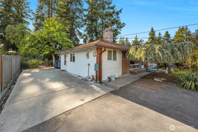 Property photo for 18820 W 51st Place, Lynnwood photo 26