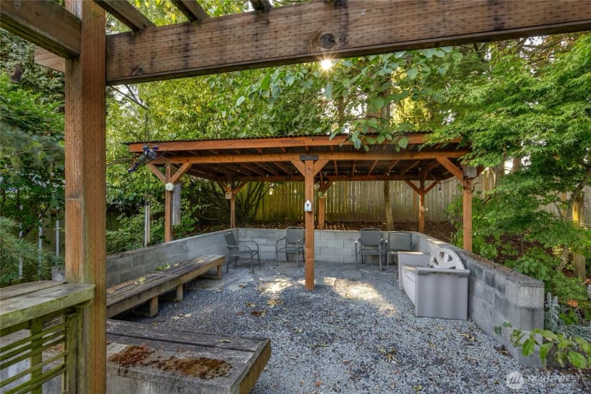 Property photo for 18820 W 51st Place, Lynnwood photo 30