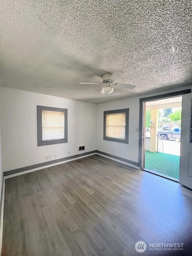 Property photo for 225 N Emerson Avenue, Wenatchee photo 3