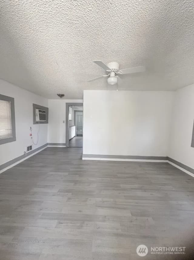 Property photo for 225 N Emerson Avenue, Wenatchee photo 2