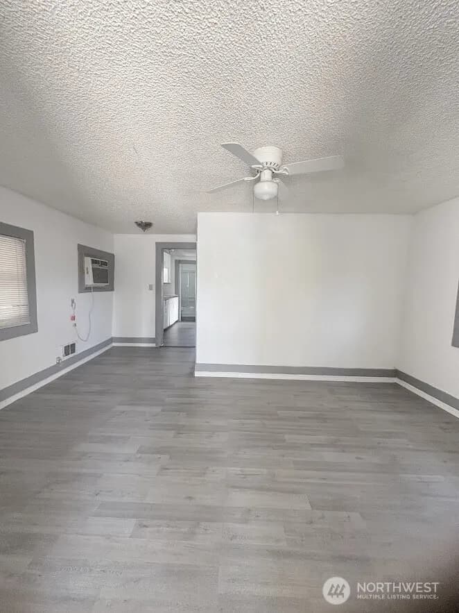 Property photo for 225 N Emerson Avenue, Wenatchee photo 2
