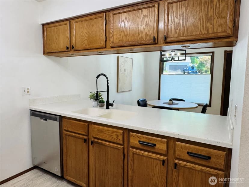 Property photo for 16718 Se 40th Place, Bellevue photo 11