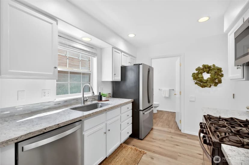Property photo for 2016 Ponderosa Court, Bellingham photo 12