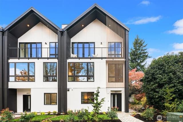 Property photo for 421 99th Avenue Ne, Bellevue
