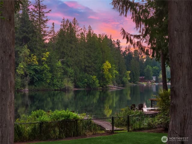 Property photo for 25432 Se 28th Street, Sammamish photo 4