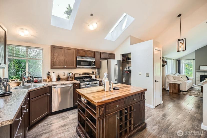Property photo for 26803 216th Avenue Se, Maple Valley photo 14