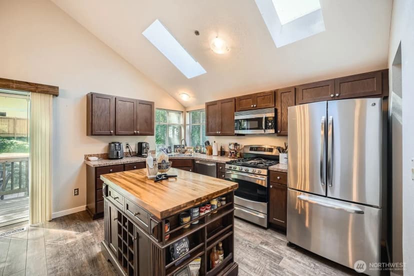 Property photo for 26803 216th Avenue Se, Maple Valley photo 13