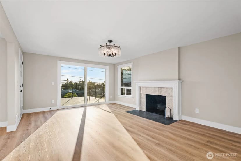 Property photo for 6607 East Side Drive Ne, Tacoma photo 10