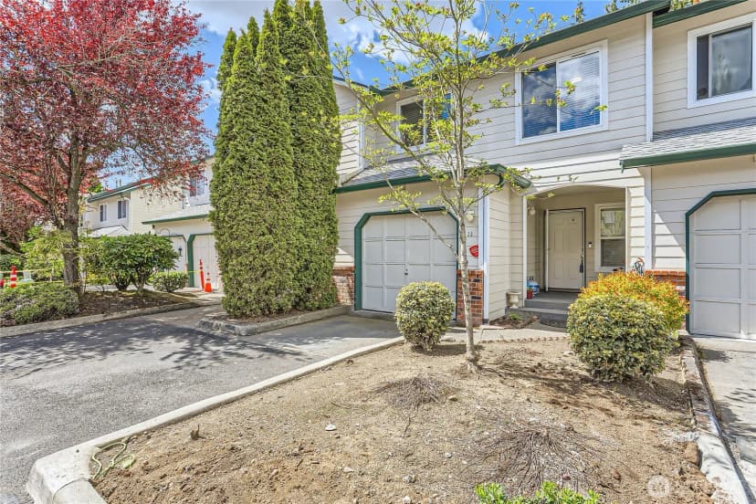 Property photo for 1131 115th Street Sw #j3, Everett