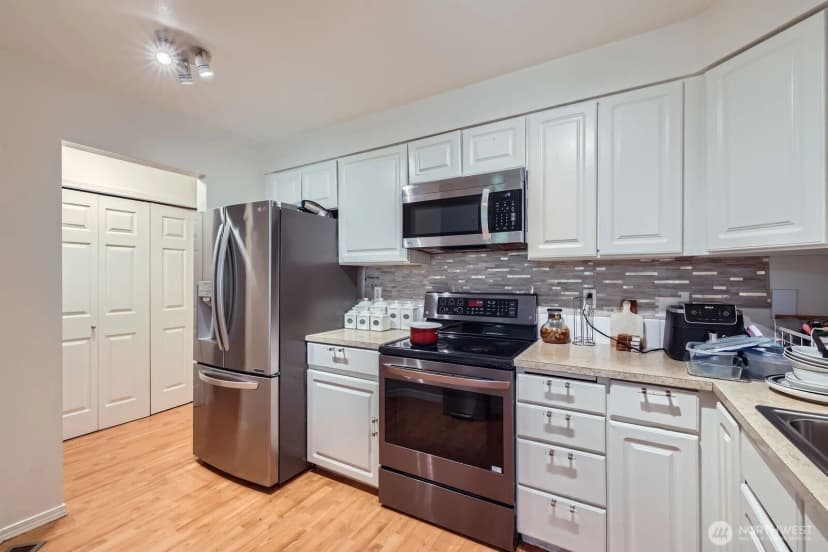 Property photo for 1131 115th Street Sw #j3, Everett photo 4