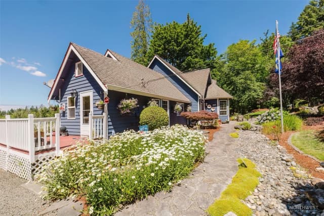 Property photo for 6441 Holland Road Nw, Bremerton photo 4