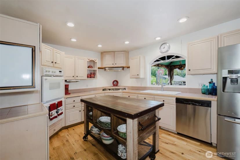 Property photo for 6441 Holland Road Nw, Bremerton photo 11