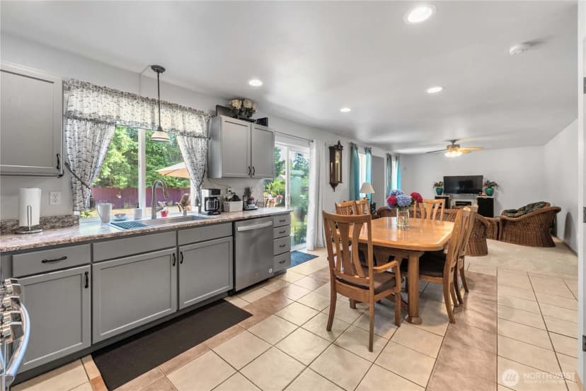 Property photo for 11925 Mayfair Avenue Sw, Port Orchard photo 8
