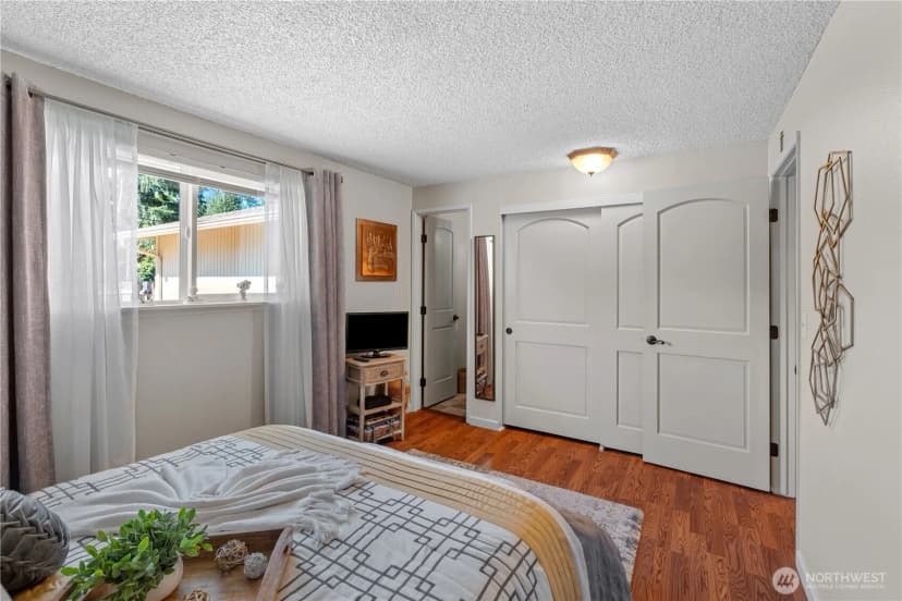Property photo for 9423 104th Street Sw, Lakewood photo 17