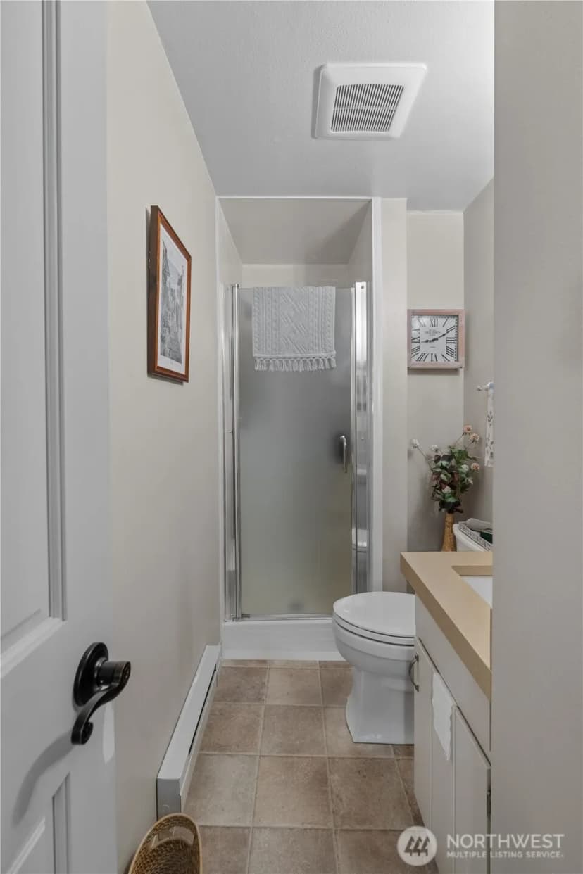 Property photo for 9423 104th Street Sw, Lakewood photo 19