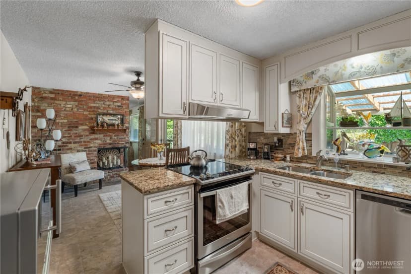 Property photo for 9423 104th Street Sw, Lakewood photo 9