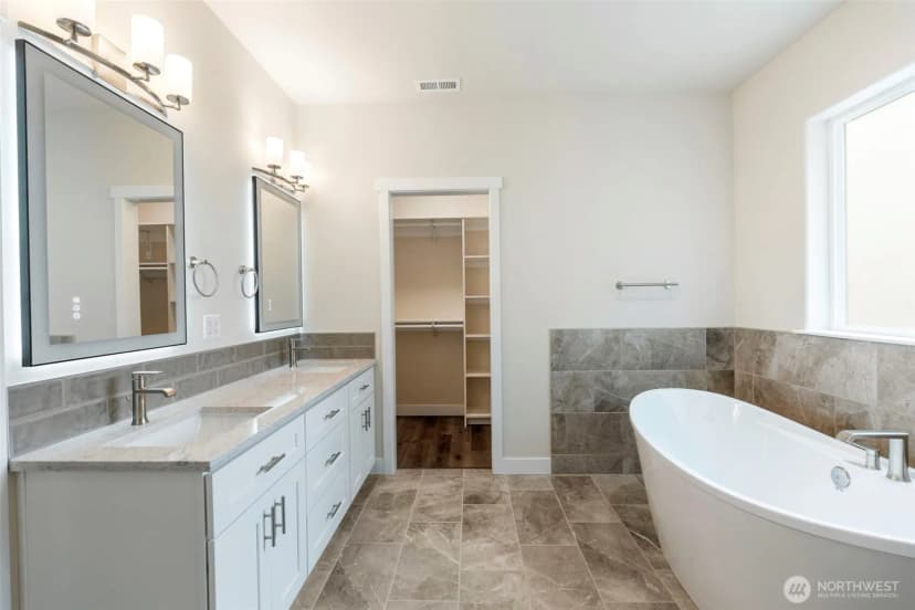 Property photo for 6823 Kyodi Court Se, Tumwater photo 27