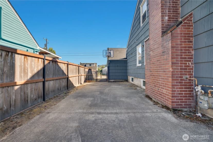 Property photo for 3120 S 17th Street, Tacoma photo 27