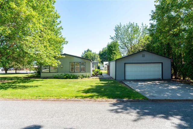 Property photo for 1003 W Clay Ave, Chewelah photo 3