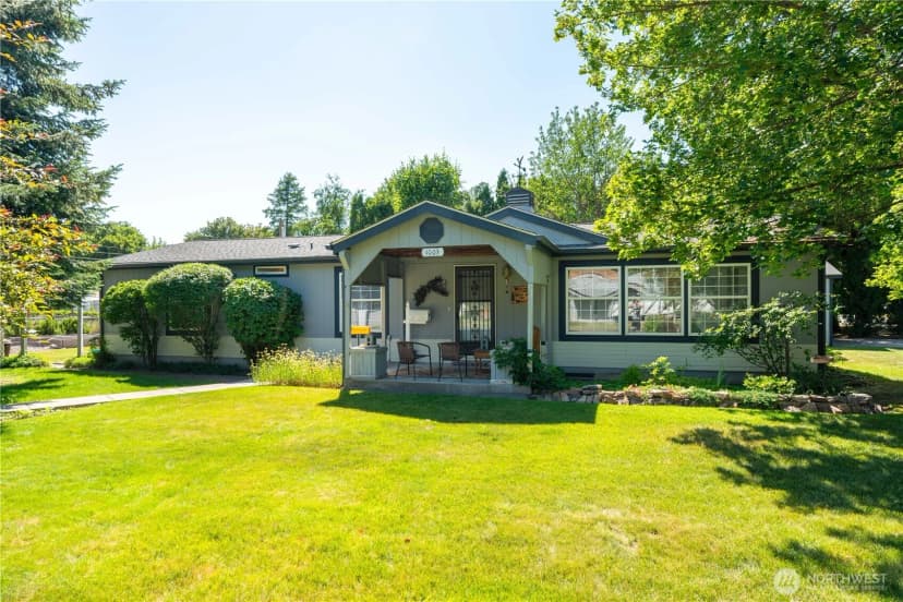 Property photo for 1003 W Clay Ave, Chewelah