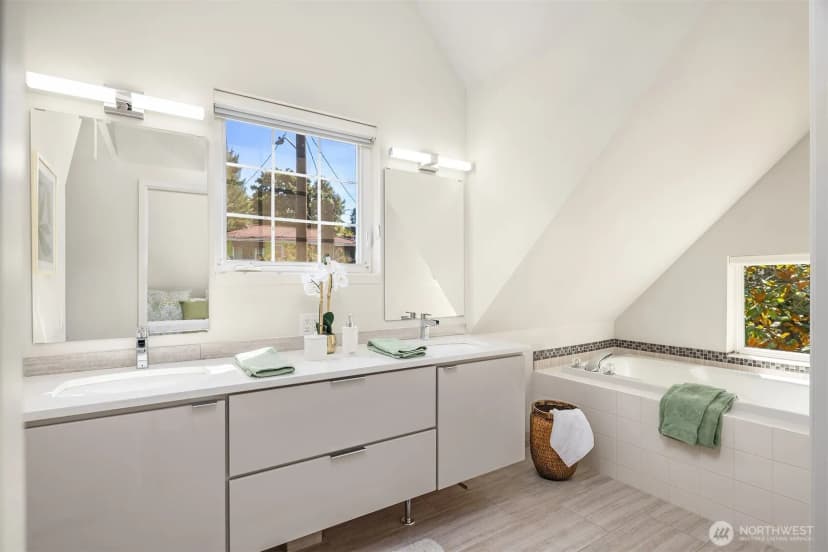 Property photo for 1723 29th Avenue, Seattle photo 25