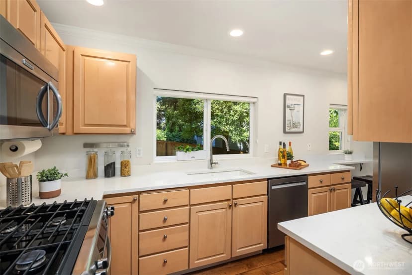 Property photo for 1723 29th Avenue, Seattle photo 11