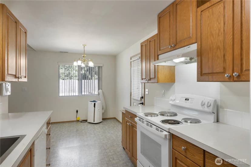 Property photo for 10722 Van Norhop Street Se, Yelm photo 11