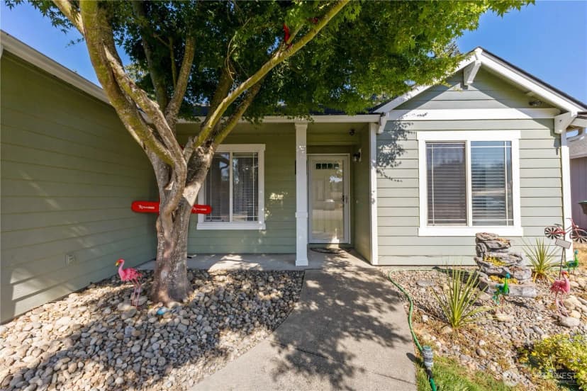 Property photo for 10718 Van Norhop Street Se, Yelm photo 3