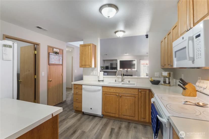 Property photo for 10718 Van Norhop Street Se, Yelm photo 6