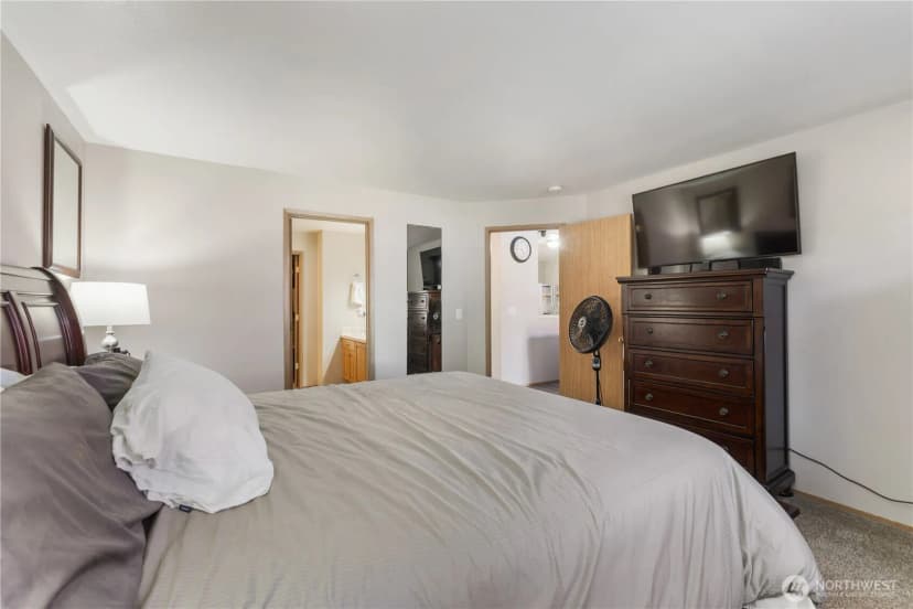 Property photo for 10718 Van Norhop Street Se, Yelm photo 15
