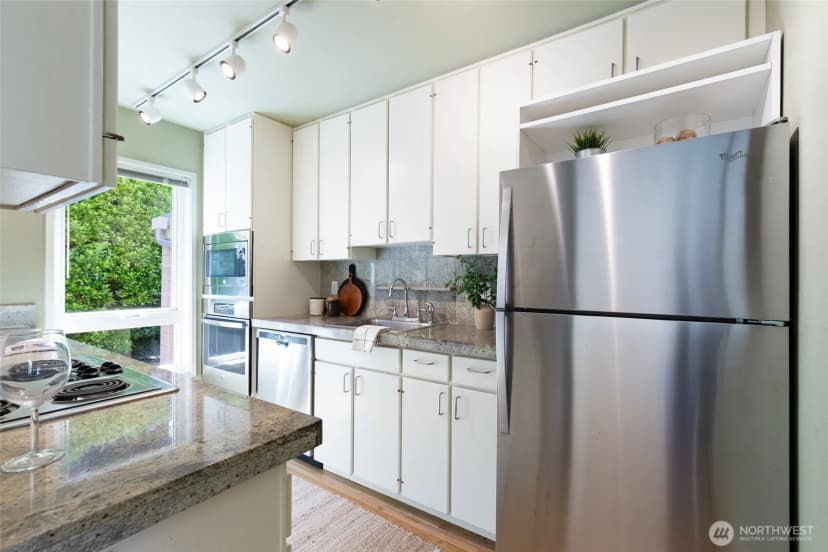Property photo for 101 Nw 58th Street #10, Seattle photo 9