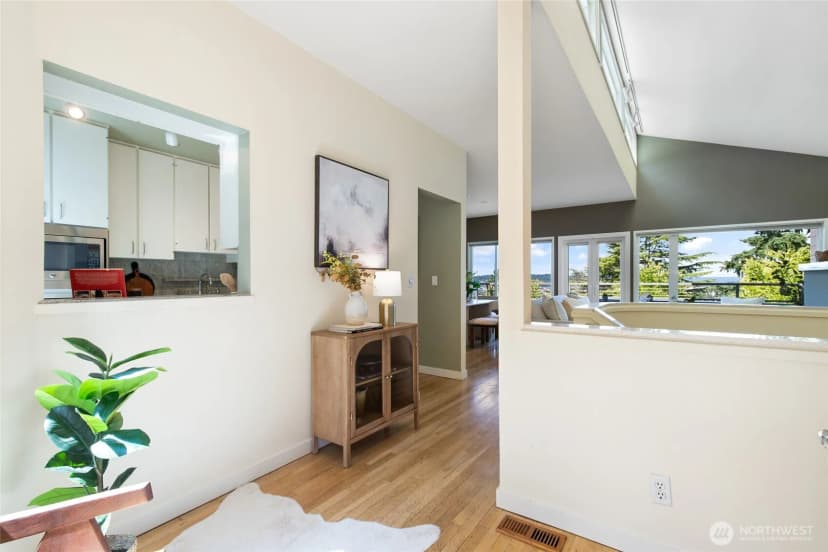 Property photo for 101 Nw 58th Street #10, Seattle photo 12