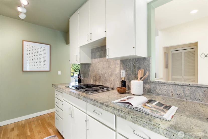 Property photo for 101 Nw 58th Street #10, Seattle photo 11