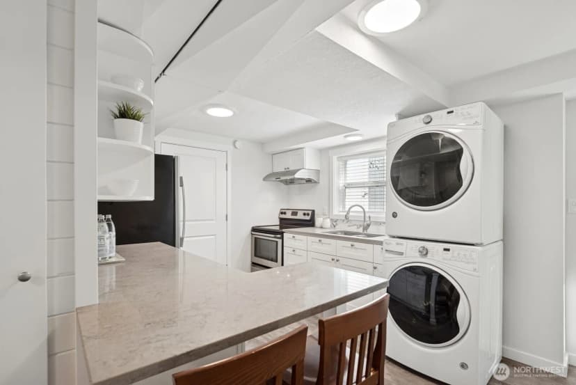 Property photo for 918 Daley Street, Edmonds photo 19