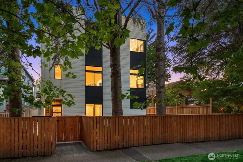 Property photo for 2735 59th Avenue Sw, Seattle