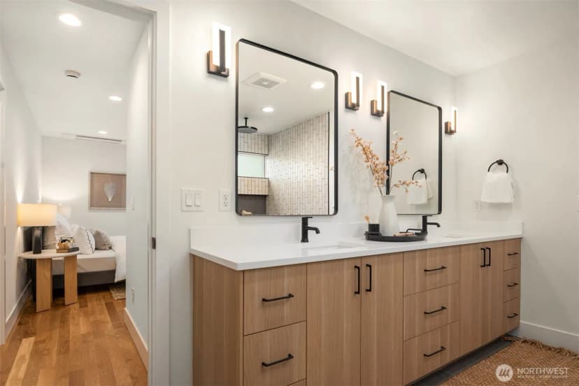 Property photo for 2735 59th Avenue Sw, Seattle photo 16