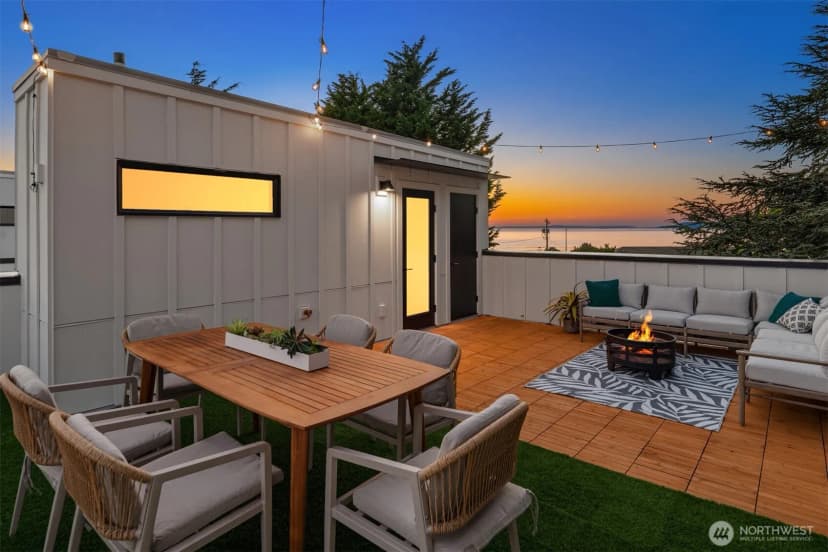 Property photo for 2735 59th Avenue Sw, Seattle photo 3