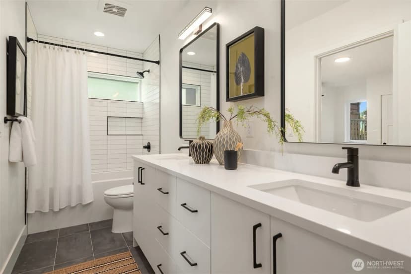 Property photo for 2735 59th Avenue Sw, Seattle photo 25